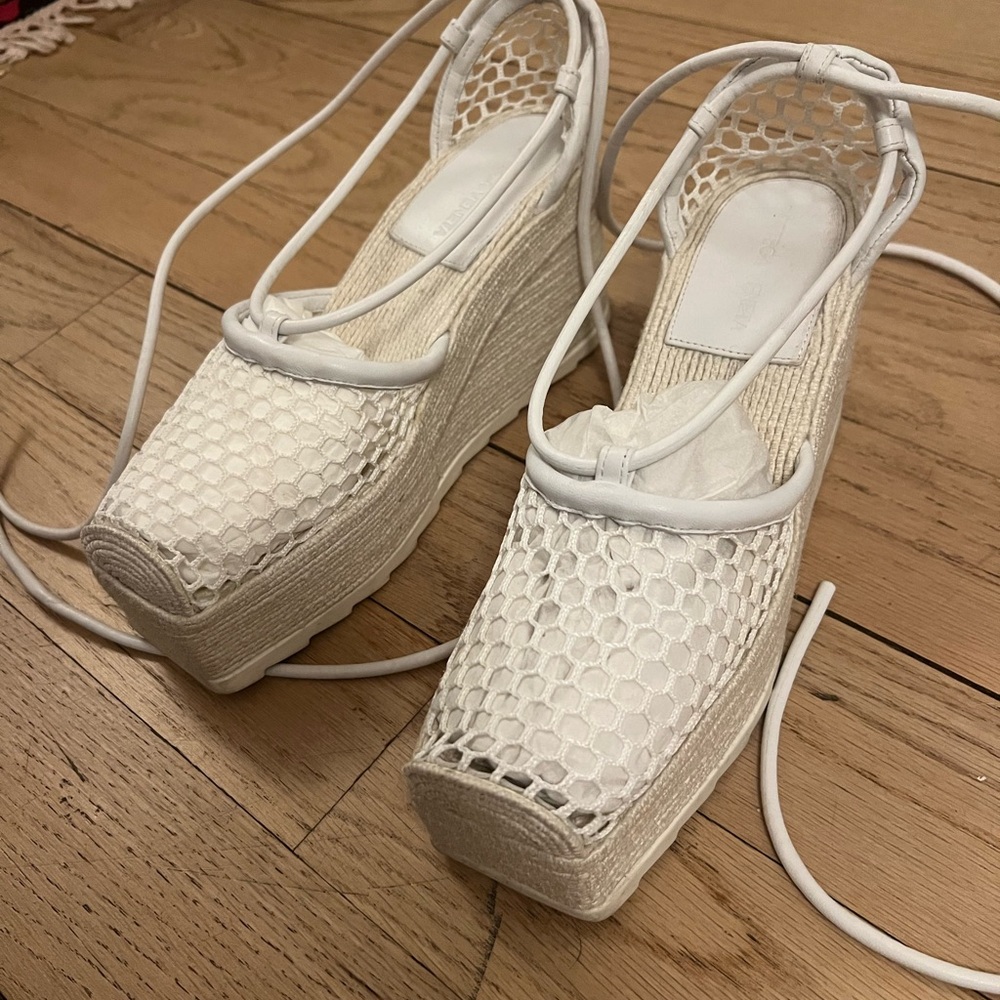 BOTTEGA VENETA - White Net Women's Wedge Espadrilles - 6.5 / 7 - excellent - Picture 4 of 13